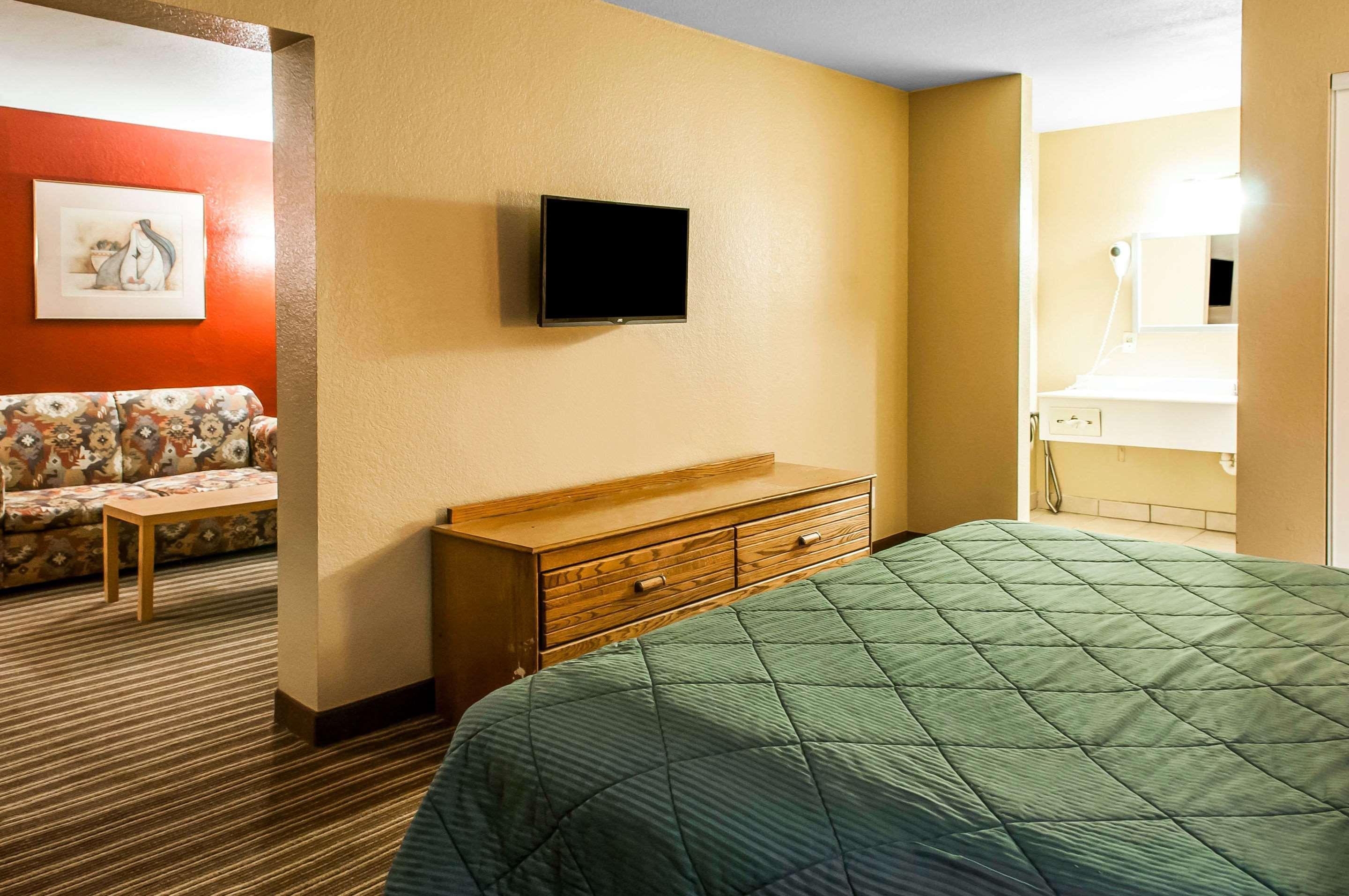 Rodeway Inn East Albuquerque Exteriör bild